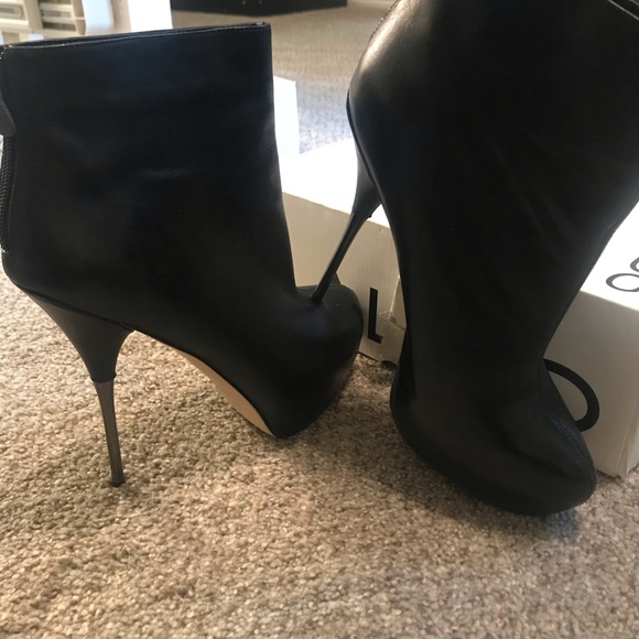 Aldo Black Leather Booties - Picture 2 of 7